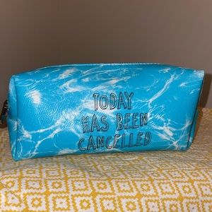 Free Add-on to Bundle** Novelty  cosmetic / makeup case